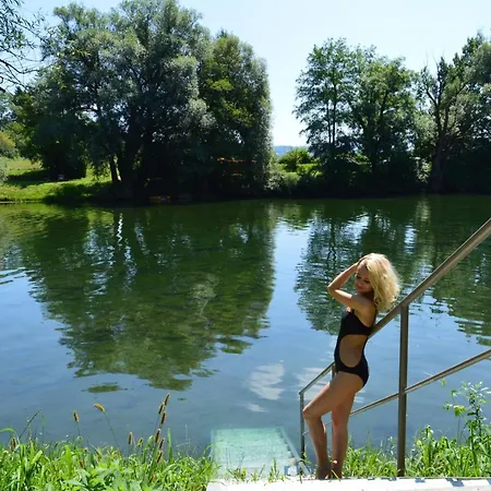 Big Berry Luxury Lifestyle Metlika